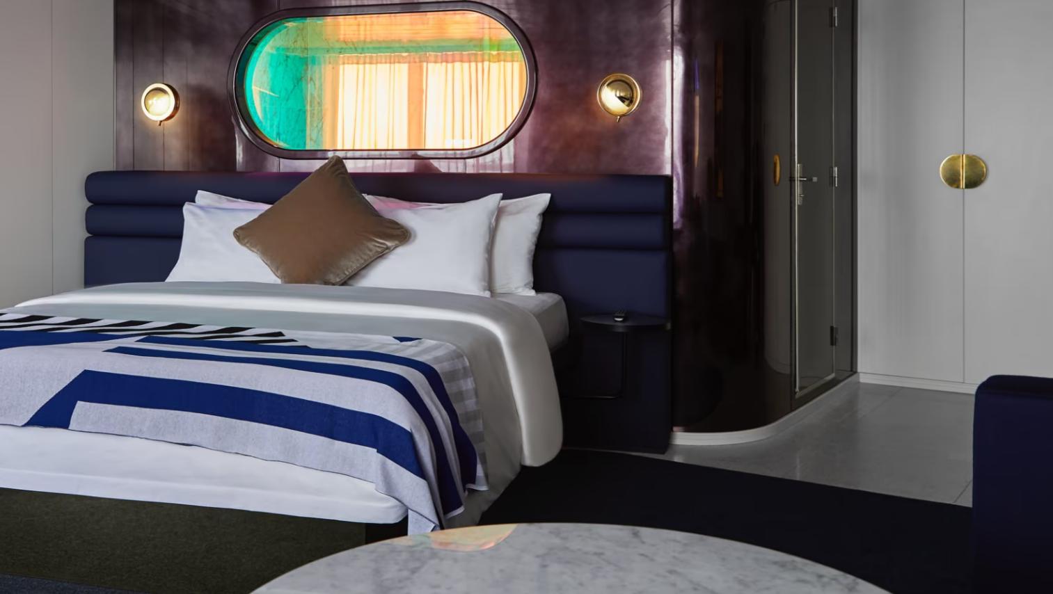 Gorgeous Suite – [SG]