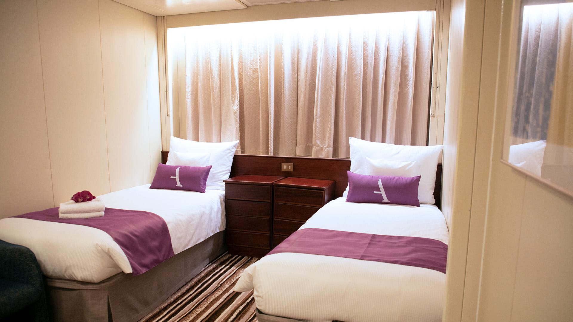 Inside Cabin (Midship – Deck 5) – [INS05MID]
