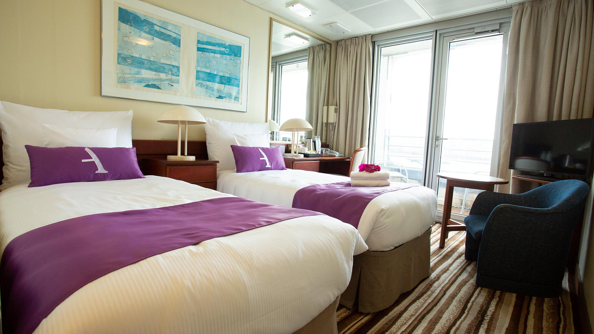 Balcony Cabin (Midship – Deck 10) – [BAL10MID]