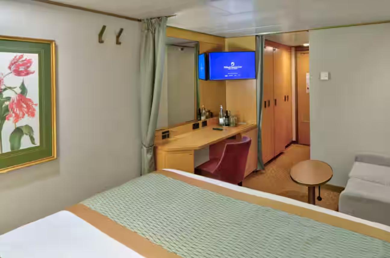 Large Ocean view Stateroom (Partial Sea View)-[G]